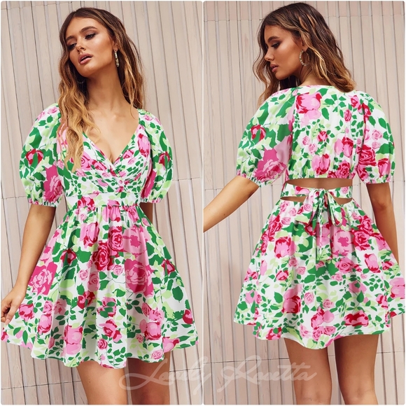 Lovely Rosetta Dresses & Skirts - Green Printed Surplice Short Sleeve Mini Dress